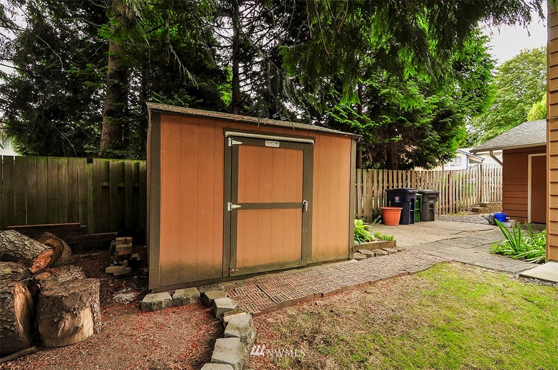 15812 130th Place Southeast Renton, WA 98058 - Photo 23 of 25 Gallery Image 23