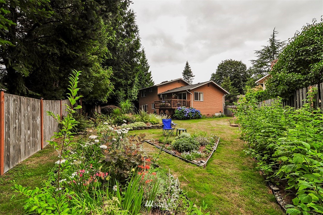 15812 130th Place Southeast Renton, WA 98058 - Photo 4 of 25 Gallery Image 4
