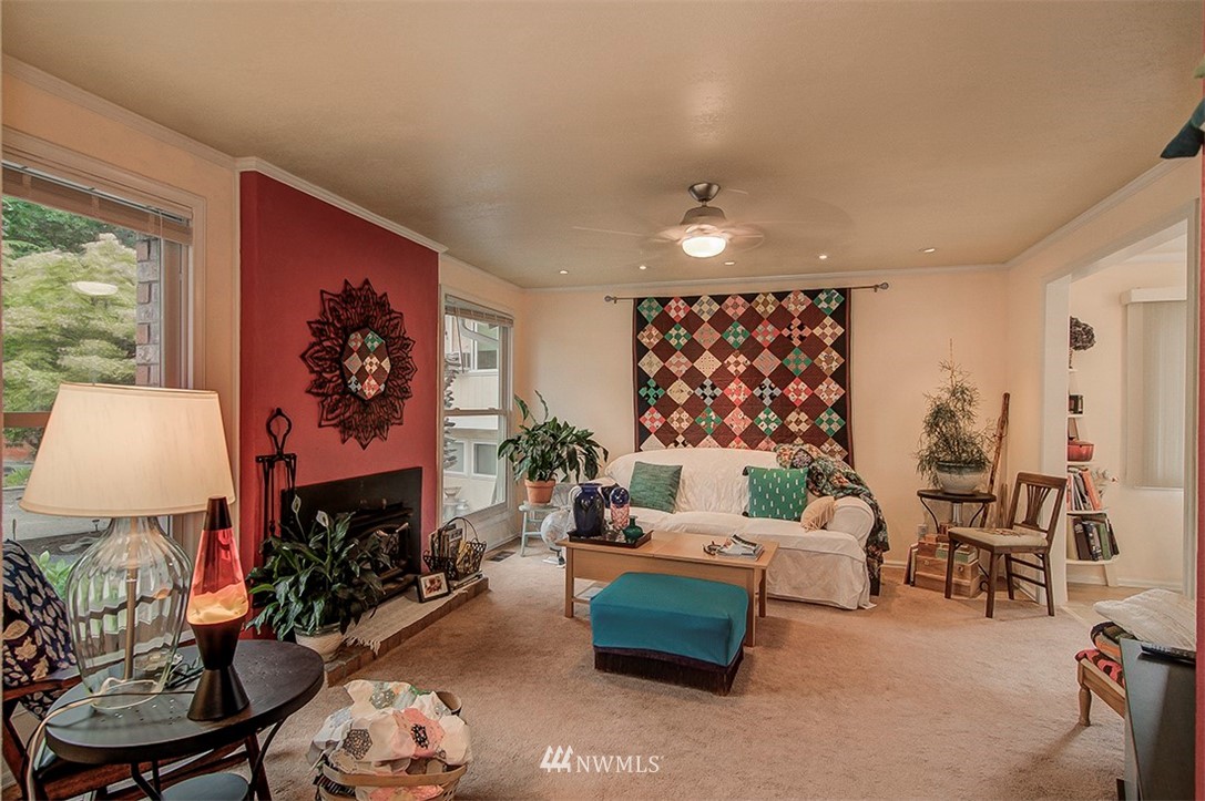 15812 130th Place Southeast Renton, WA 98058 - Photo 6 of 25 Gallery Image 6