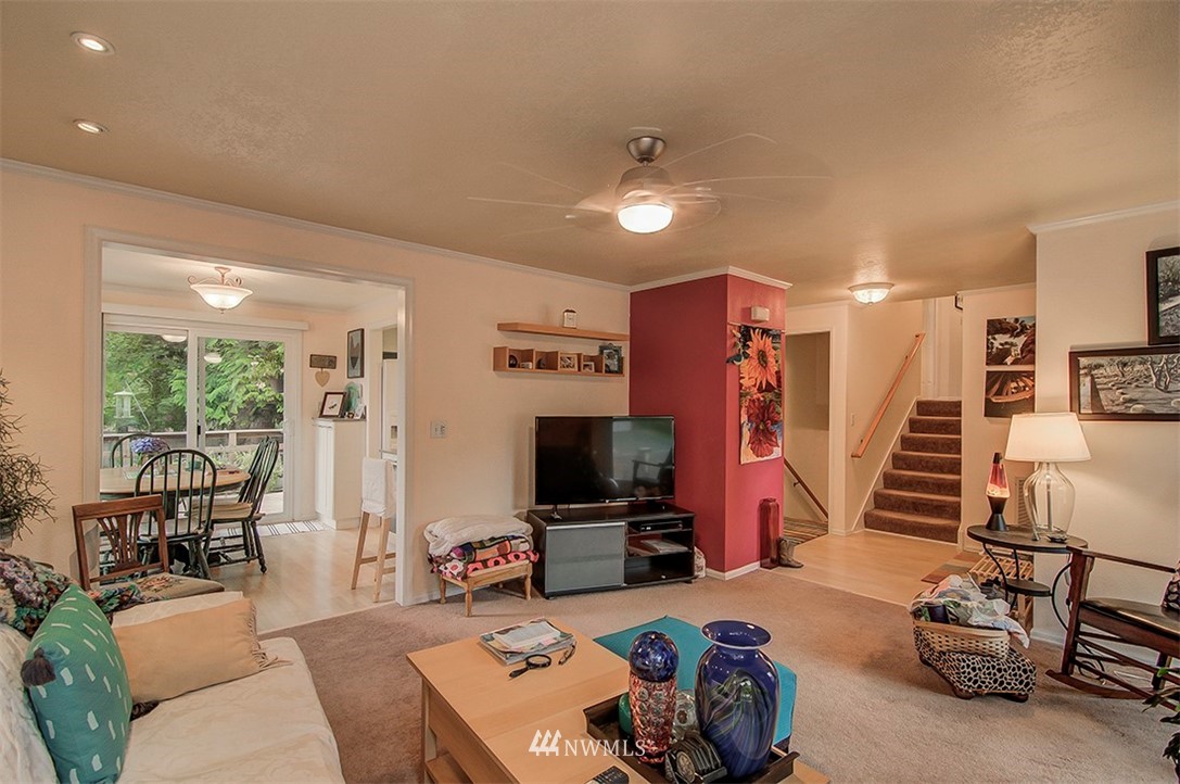 15812 130th Place Southeast Renton, WA 98058 - Photo 7 of 25 Gallery Image 7