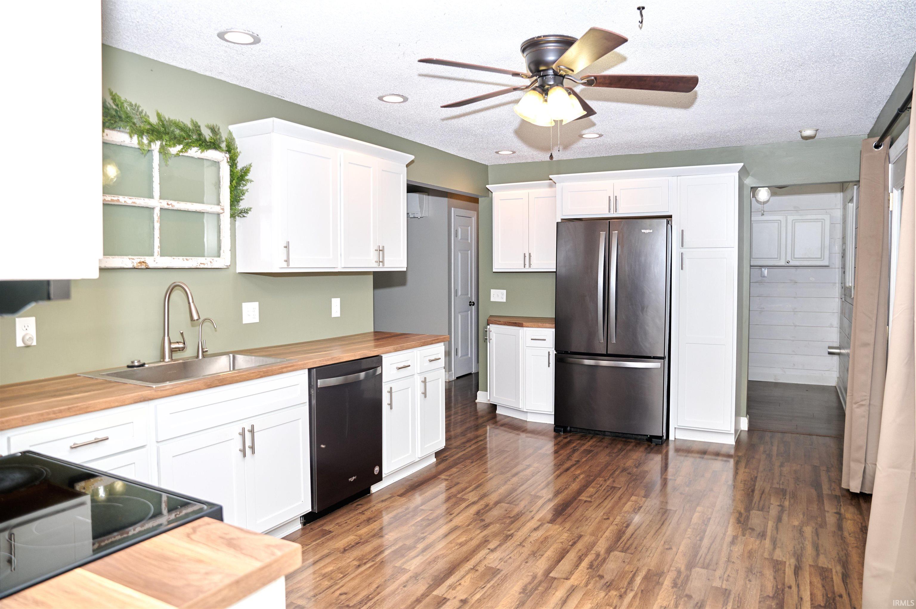 2121 South Salem Road Monroe, IN 46772 - Photo 12 of 36 Gallery Image 12