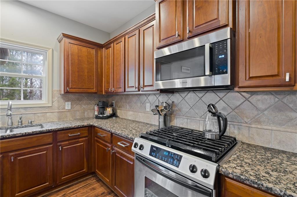 415 Crestmont Lane Canton, GA 30114 - Photo 13 of 50