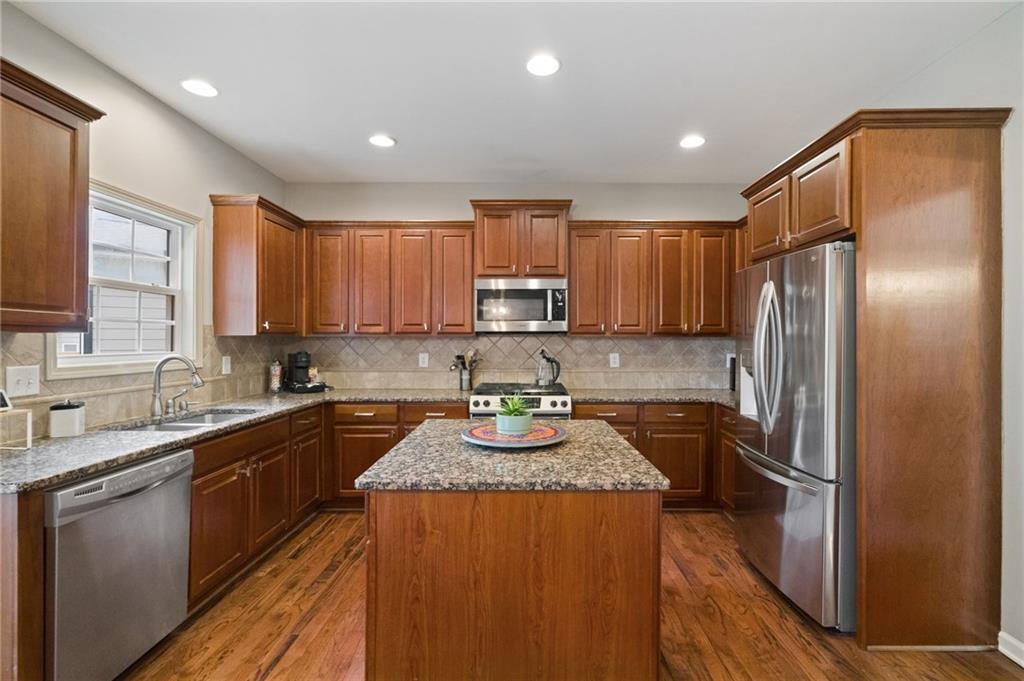 415 Crestmont Lane Canton, GA 30114 - Photo 14 of 50