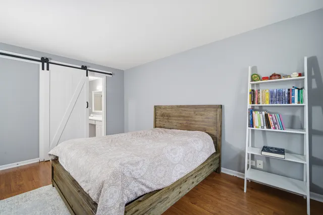 $309,000 | 1345 East Evergreen Drive, Unit 3, Palatine, IL 60074