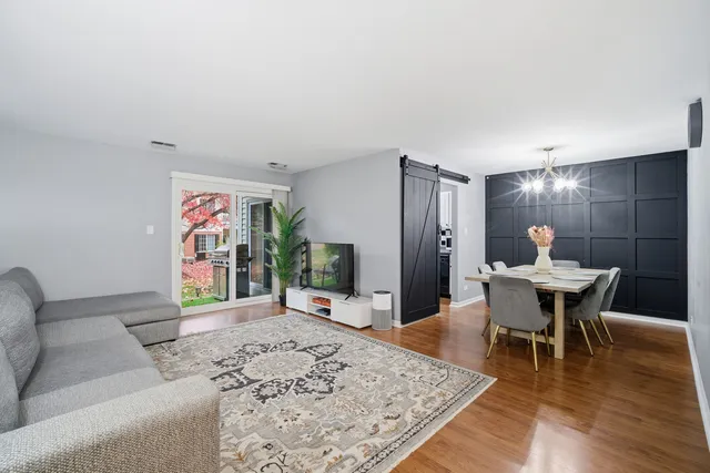 $309,000 | 1345 East Evergreen Drive, Unit 3, Palatine, IL 60074