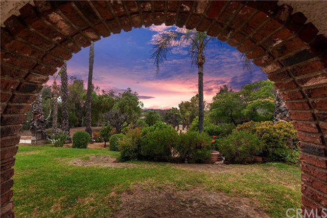 16940 Cll Espuela Riverside, CA 92504 - Photo 3 of 35 Gallery Image 3