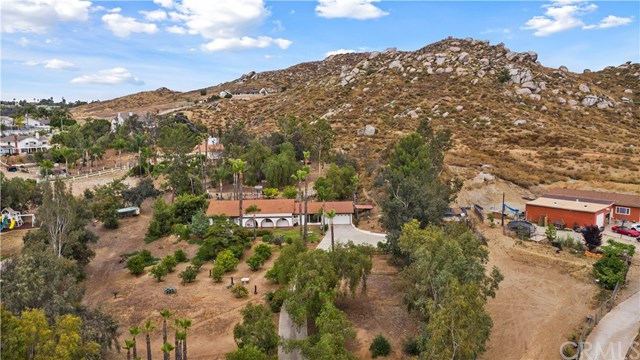 16940 Cll Espuela Riverside, CA 92504 - Photo 35 of 35 Gallery Image 35