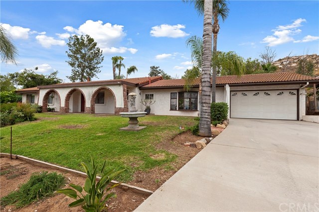 16940 Cll Espuela Riverside, CA 92504 - Photo 5 of 35 Gallery Image 5