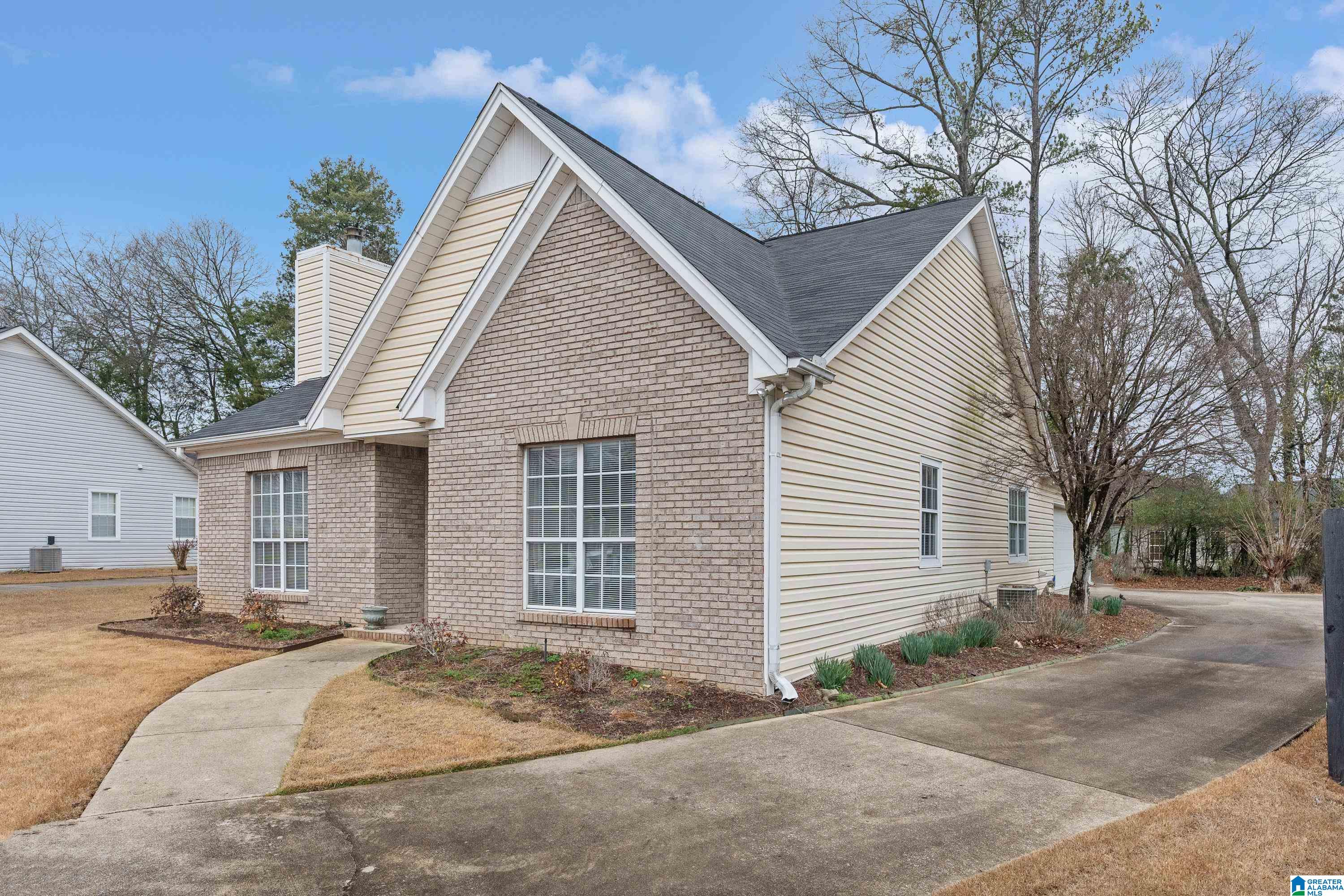 8576 Covington Way Leeds, AL 35094 - Photo 3 of 27