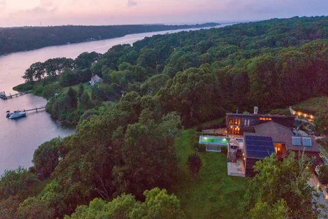 $6,395,000 | 400 Barnes Road, Oak Bluffs, MA 02568