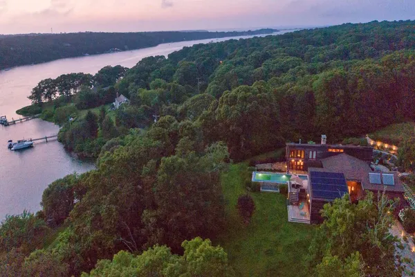 $6,395,000 | 400 Barnes Road, Oak Bluffs, MA 02568