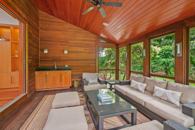 $6,395,000 | 400 Barnes Road, Oak Bluffs, MA 02568