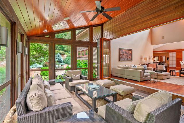 $6,395,000 | 400 Barnes Road, Oak Bluffs, MA 02568