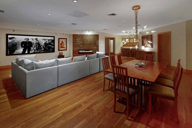 $6,395,000 | 400 Barnes Road, Oak Bluffs, MA 02568