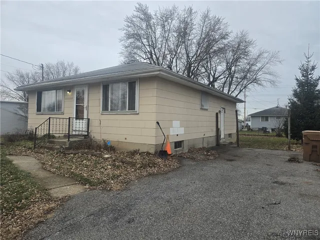$199,999 | 244 Hyland Avenue, Cheektowaga, NY 14043
