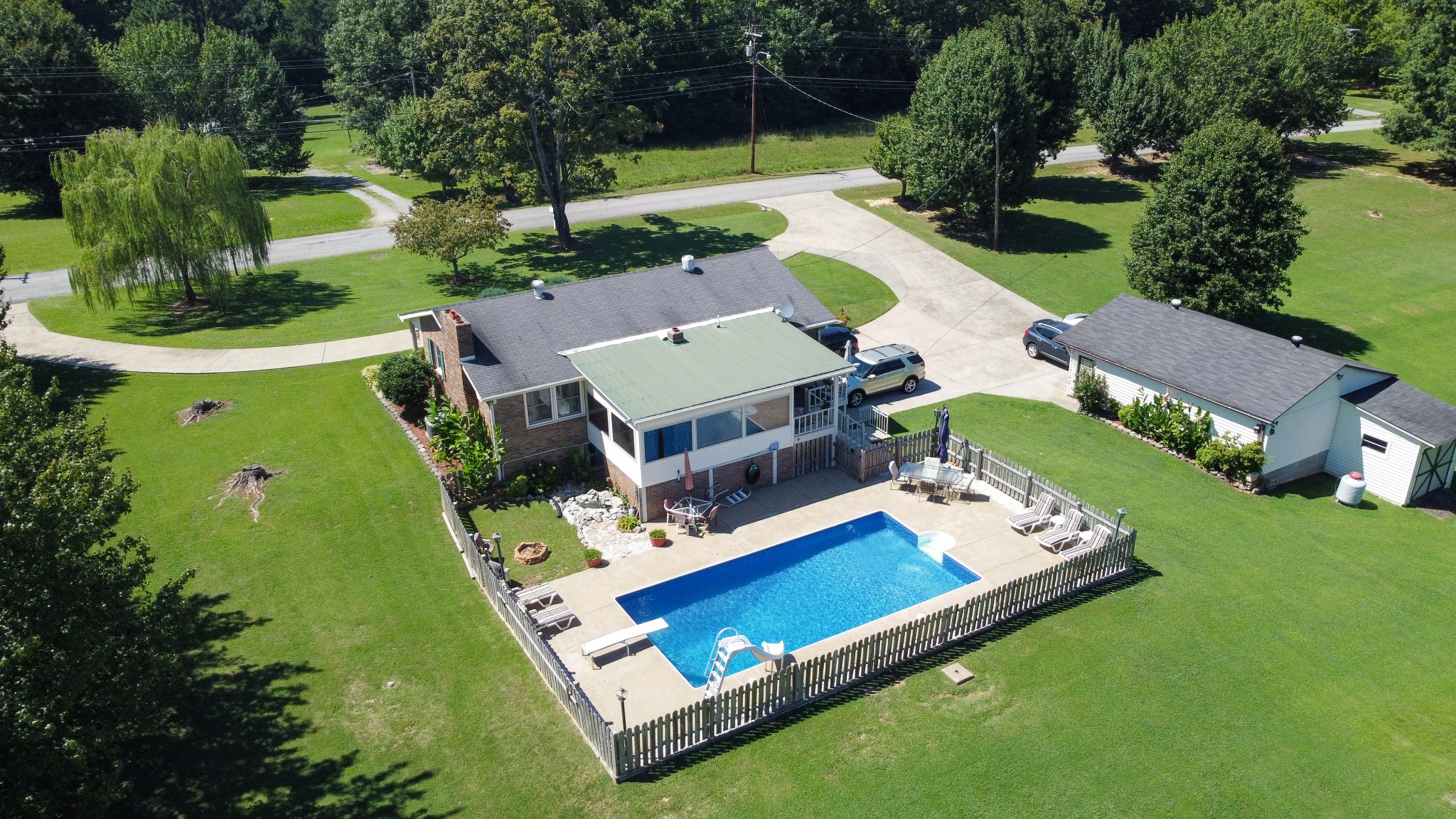 2535 Hurricane Loop Tennessee Ridge, TN 37178 - Photo 1 of 43 Gallery Image 1