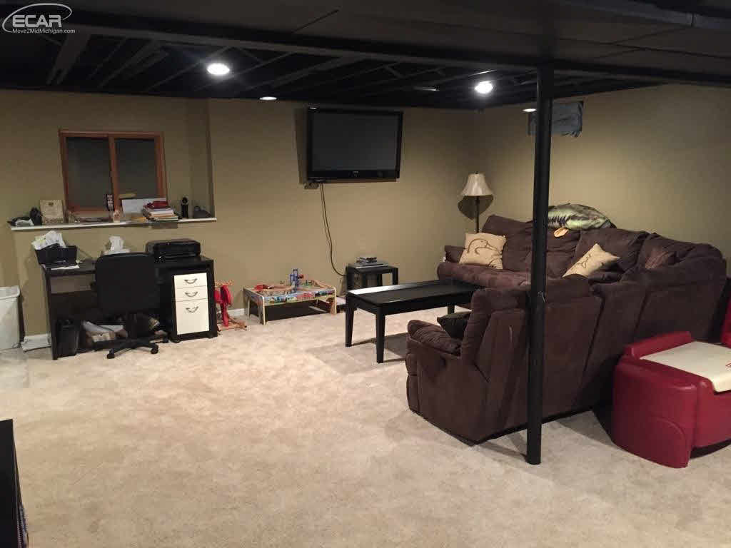 15393 Bird Road Linden, MI 48451 - Photo 14 of 26 21320412-13.JPG