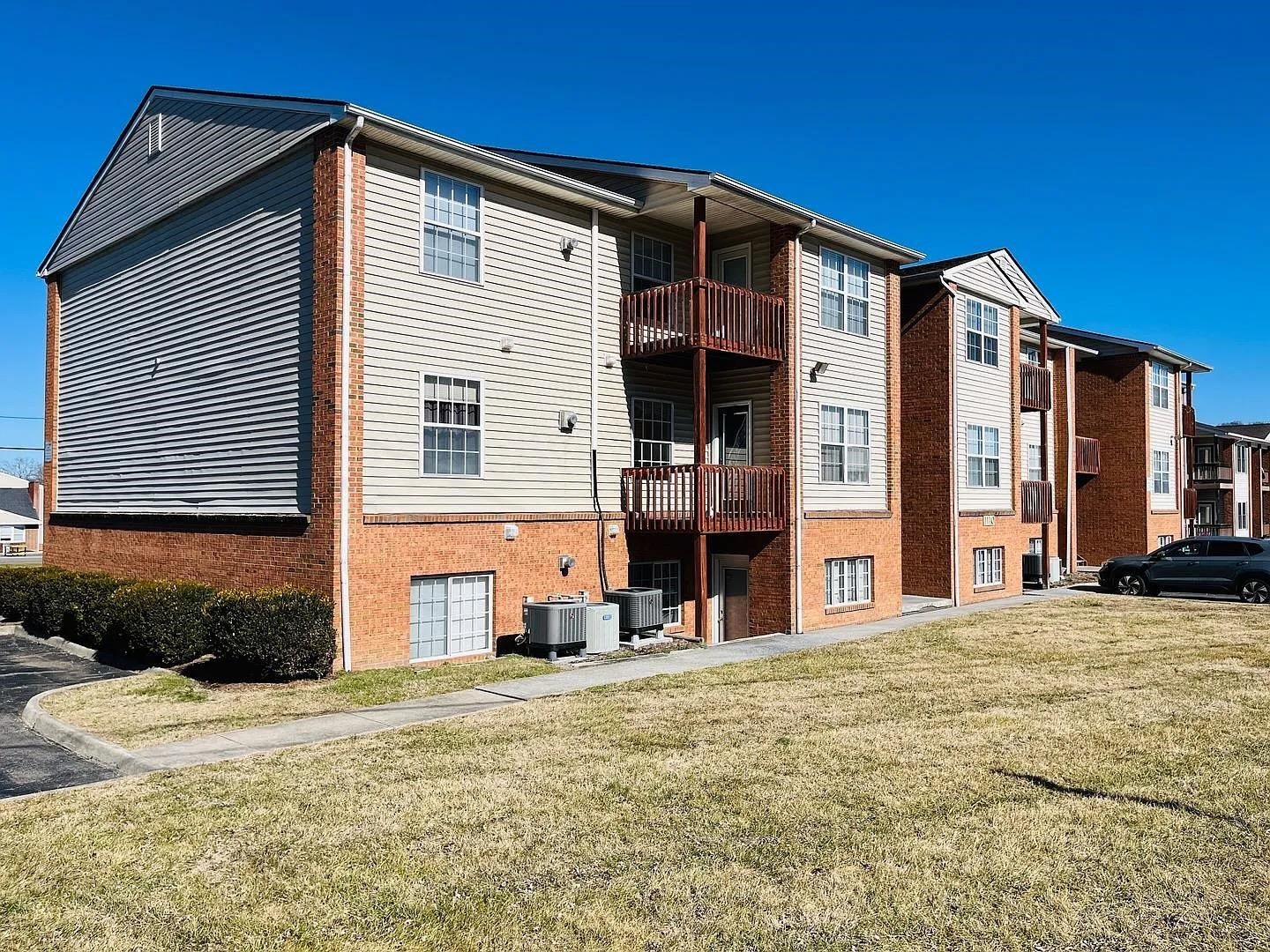 1110 Calhoun Street, Unit R Radford, VA 24141 - Photo 2 of 21 Gallery Image 2