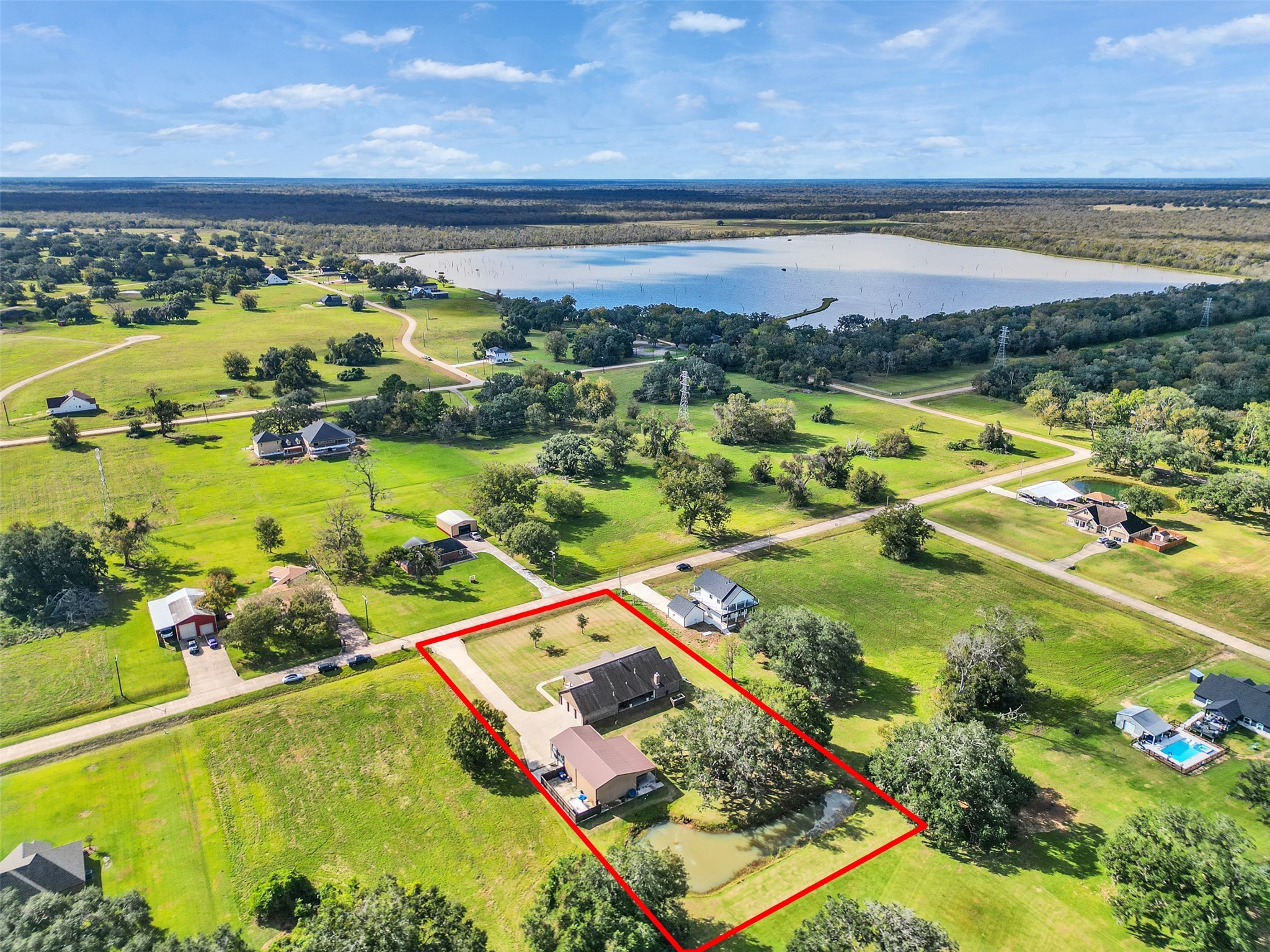 155 Horse Shoe Trail Angleton, TX 77515 - Photo 28 of 29 an aerial view of a city