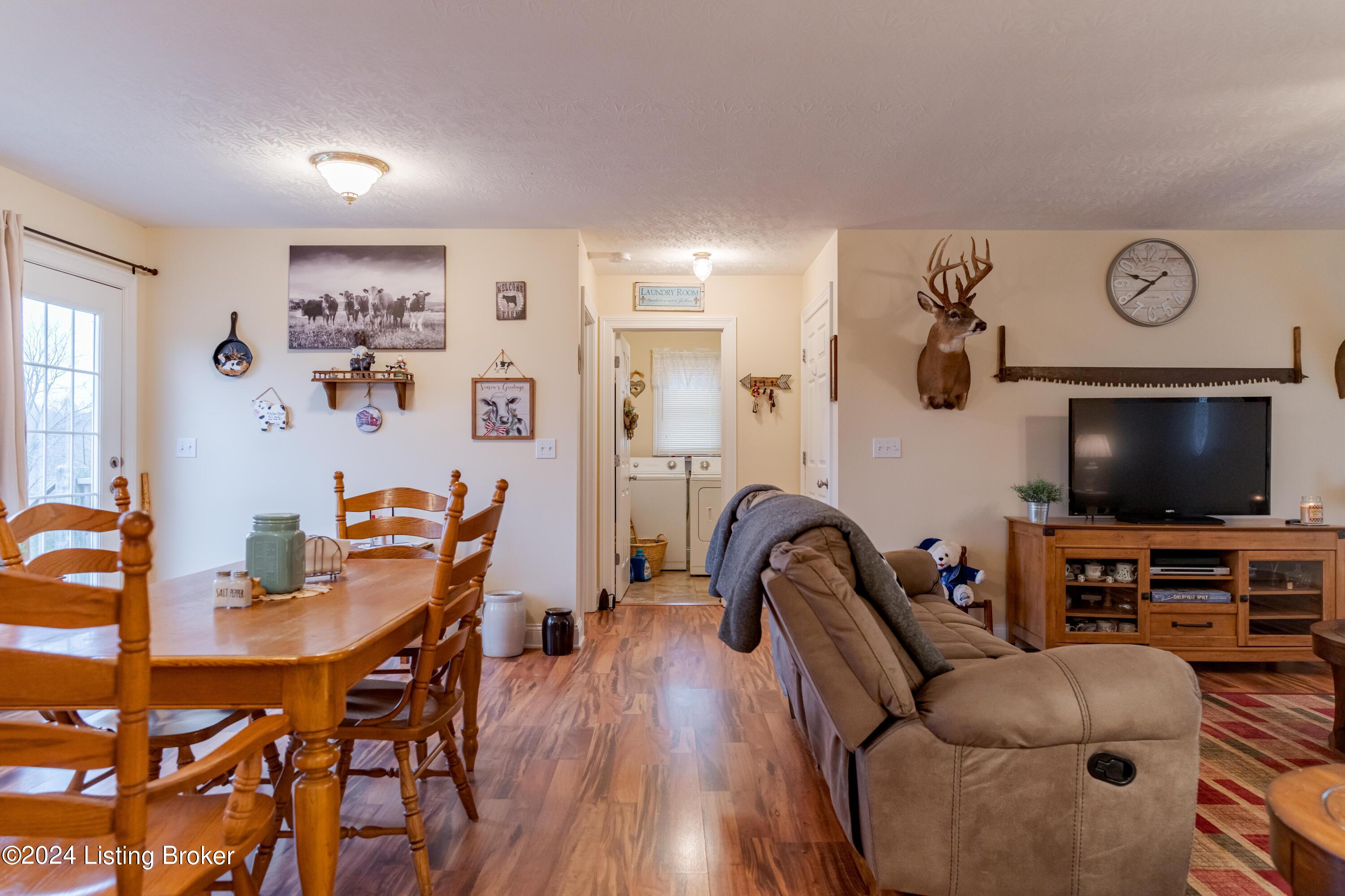 3913 Cat Ridge Road Waddy, KY 40076 - Photo 37 of 43 living area
