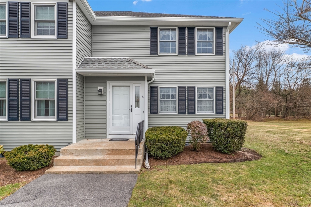 38 High Street, Unit 8 Hanson, MA 02341 - Photo 6 of 37 a front view of a house
