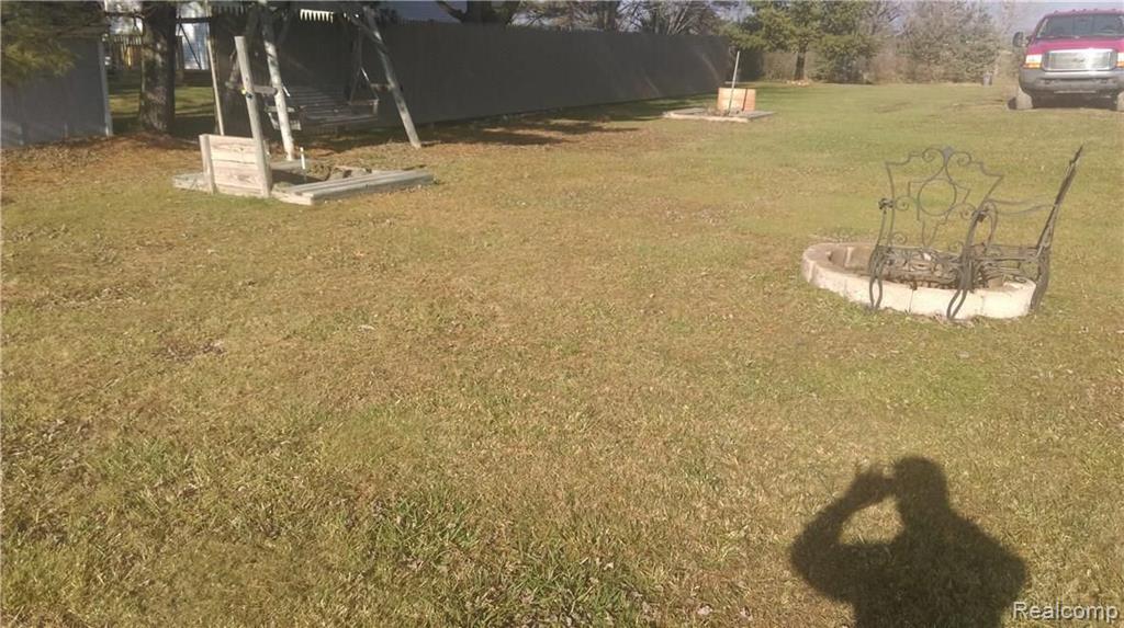 11169 Gilbert Road Memphis, MI 48041 - Photo 3 of 10