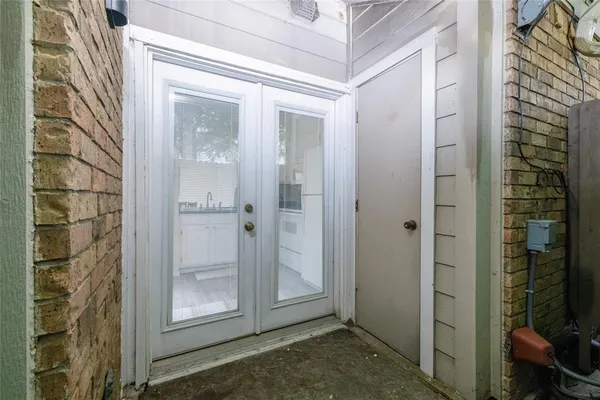 $170,000 | 2331 North Davis Drive, Unit A, Arlington, TX 76012