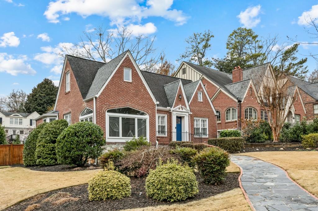 1189 Reeder Circle Northeast Atlanta, GA 30306 - Photo 3 of 57