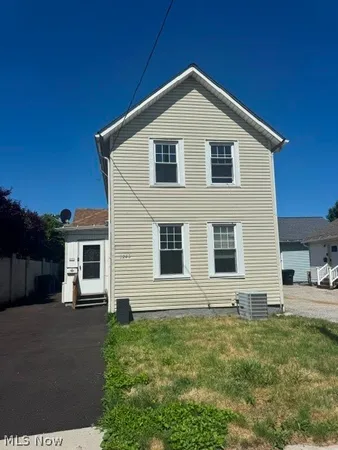 $1,999 | 1244 West 69th Street, Cleveland, OH 44102