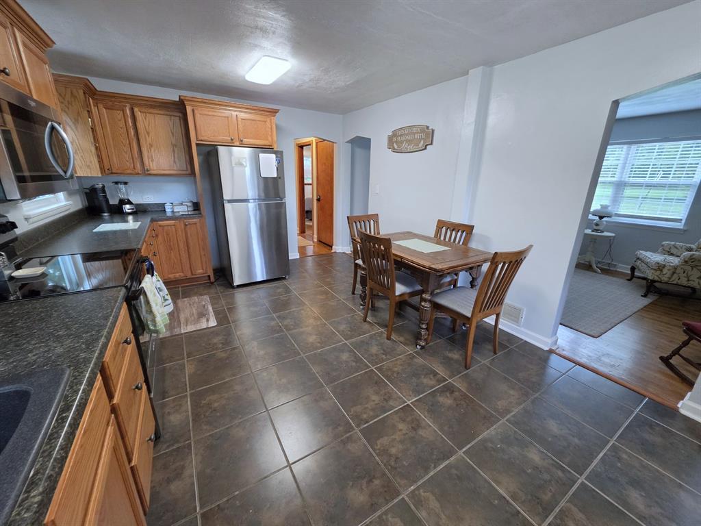 261 Old Scales Road Washington, PA 15301 - Photo 5 of 34 Gallery Image 5