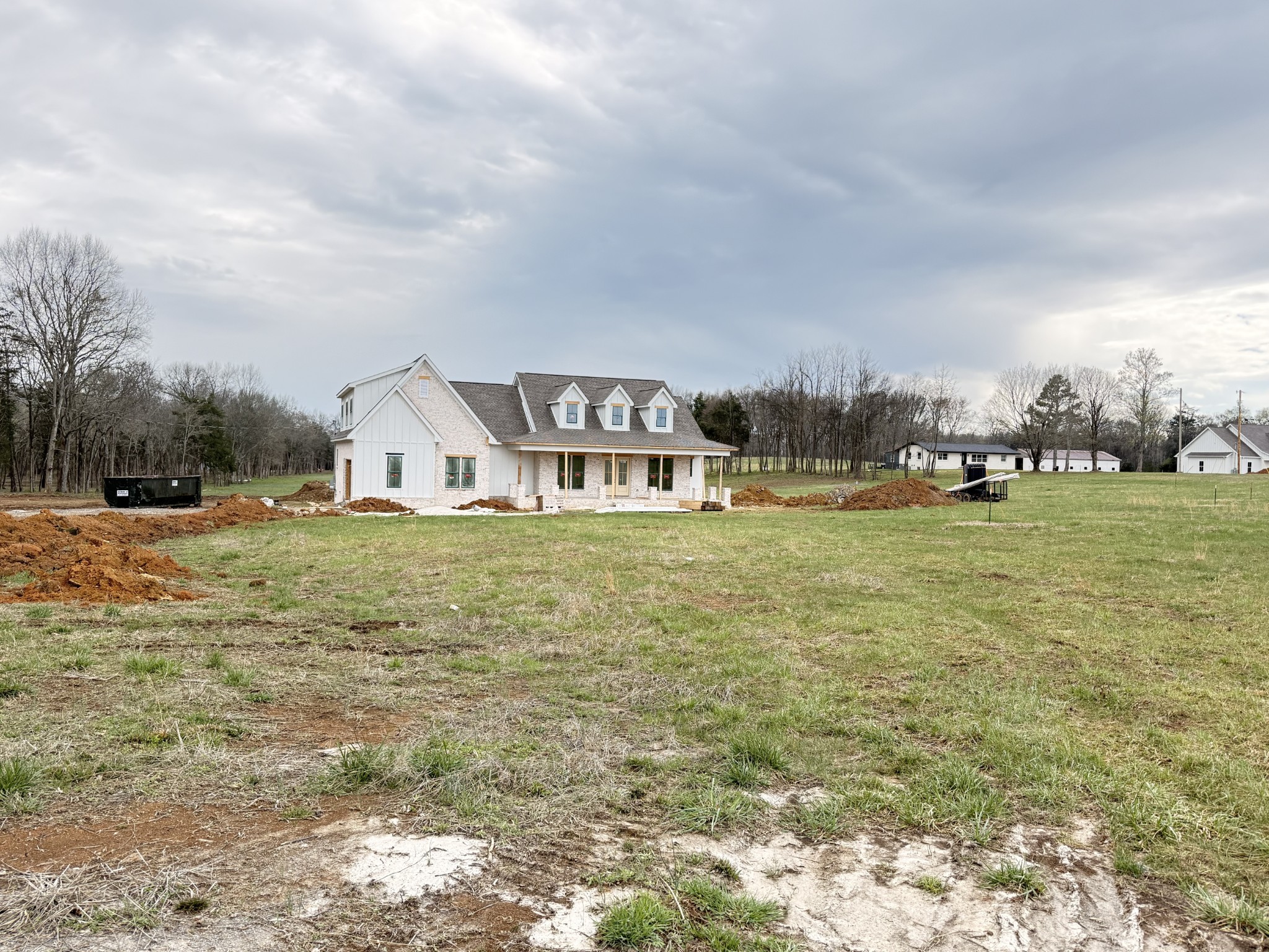 2817 Unionville Road Chapel Hill, TN 37034 - Photo 4 of 27 a house view with swimming pool in front of it