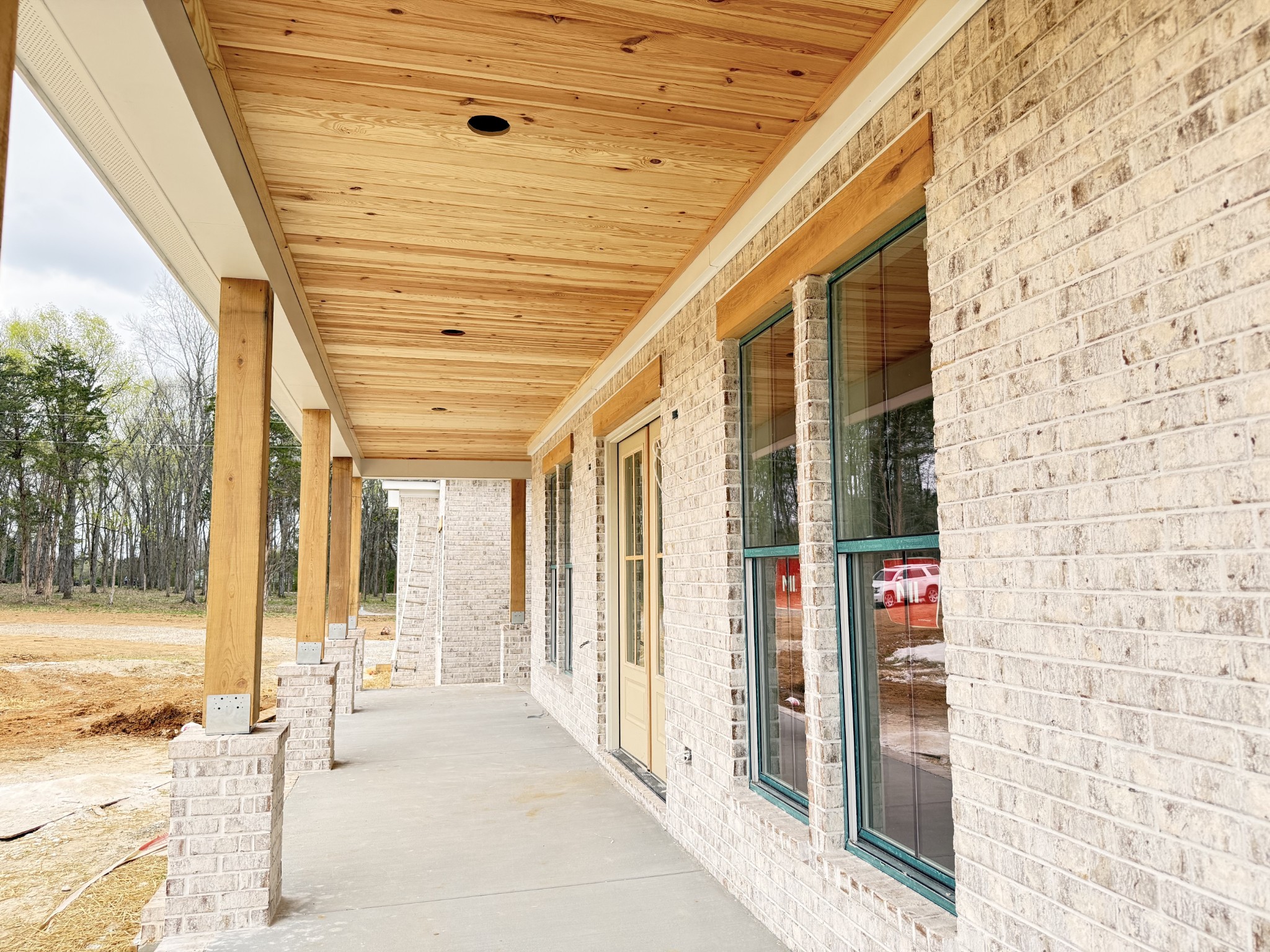 2817 Unionville Road Chapel Hill, TN 37034 - Photo 6 of 27 a view of a entrance door of the house