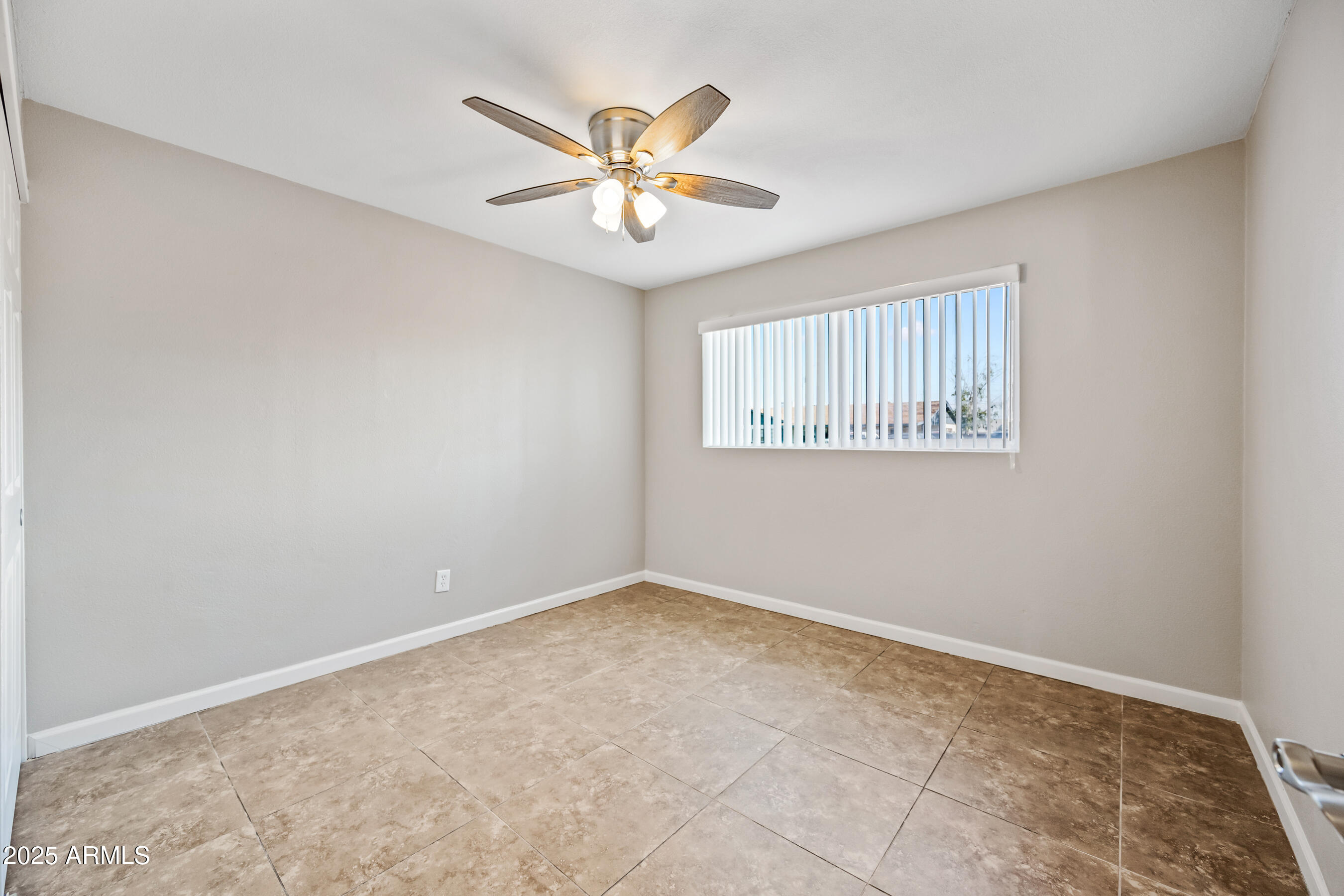 2320 West Freeway Lane Phoenix, AZ 85021 - Photo 15 of 23 Bedroom 3