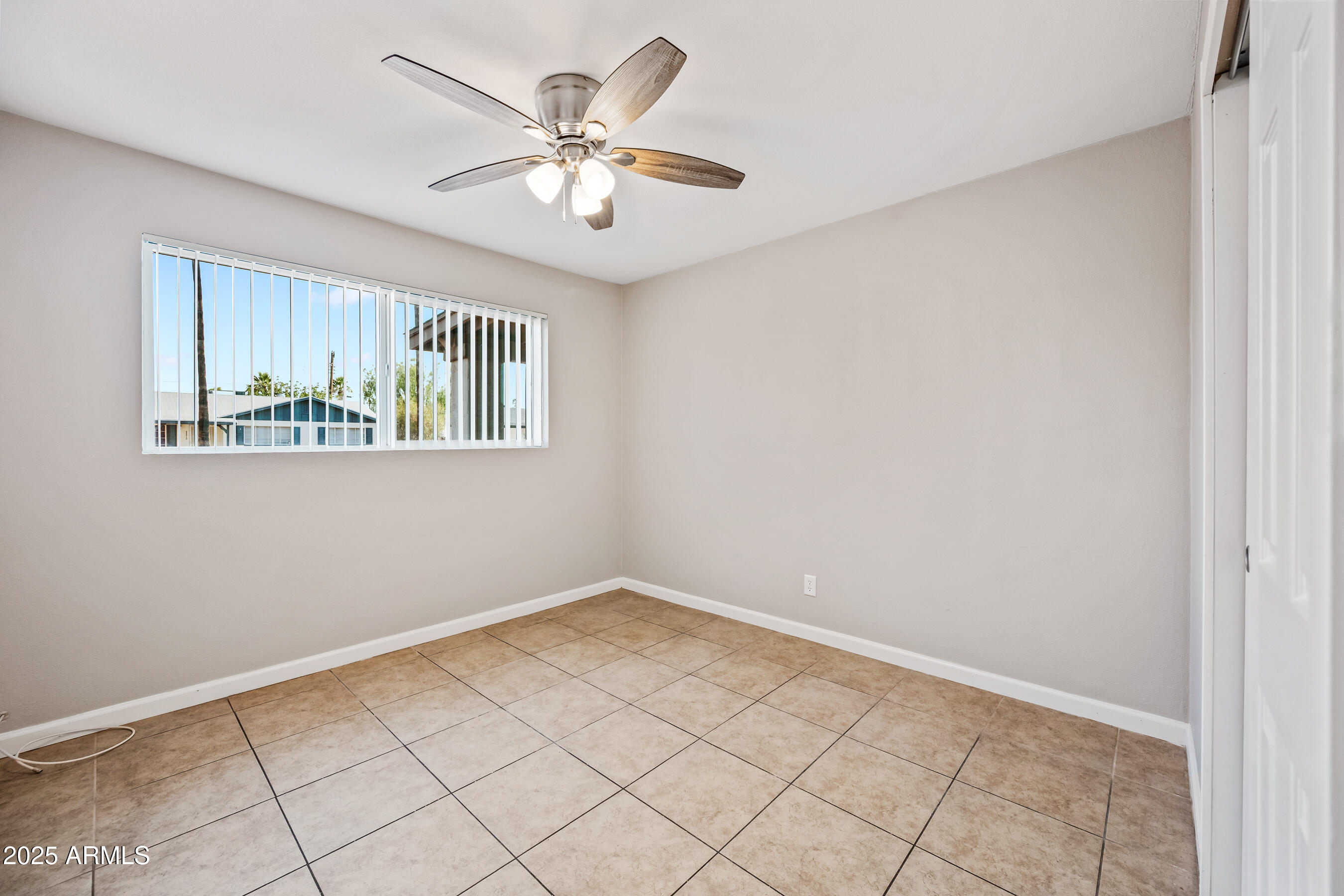 2320 West Freeway Lane Phoenix, AZ 85021 - Photo 17 of 23 Bedroom 4