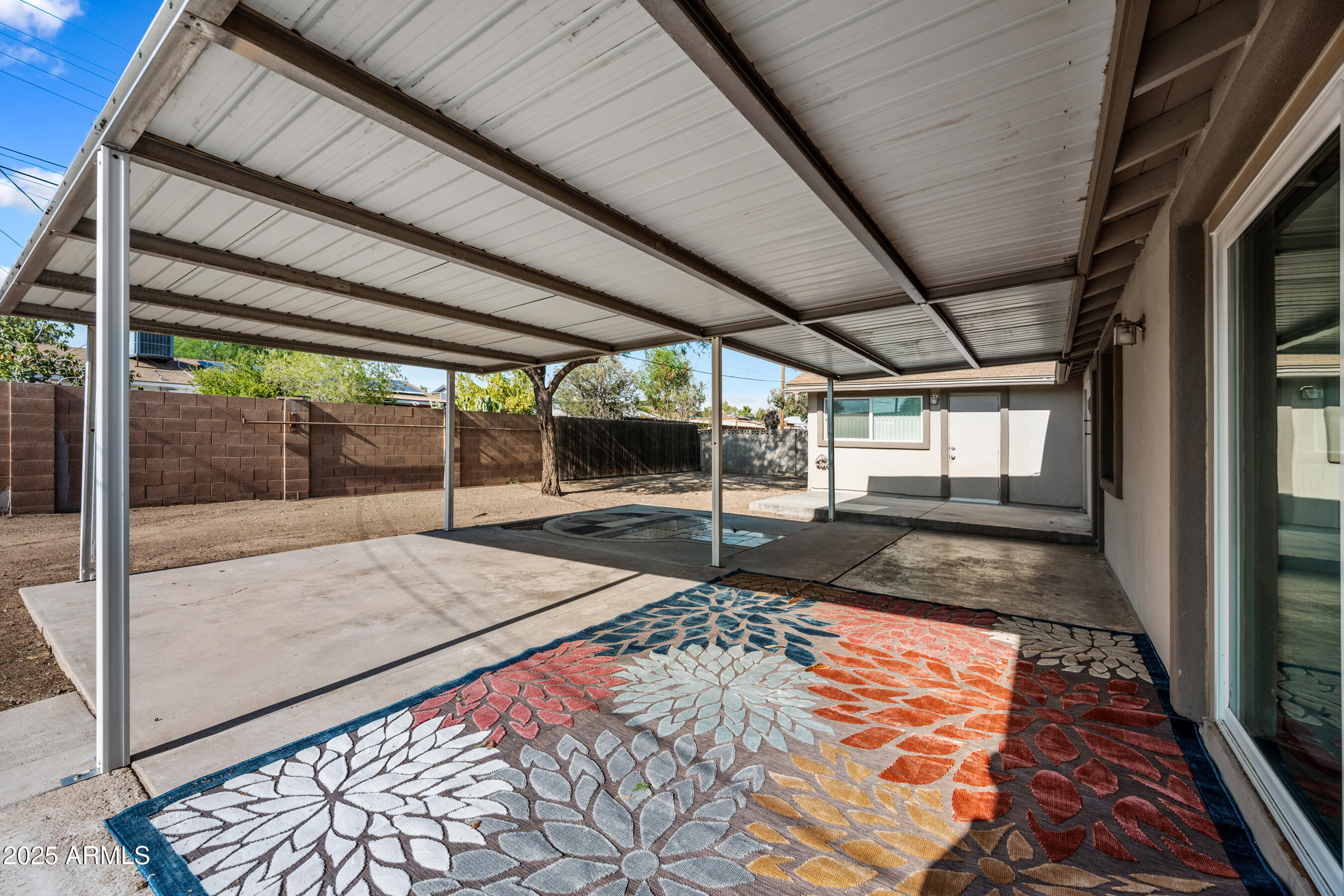 2320 West Freeway Lane Phoenix, AZ 85021 - Photo 19 of 23 Large covered patio