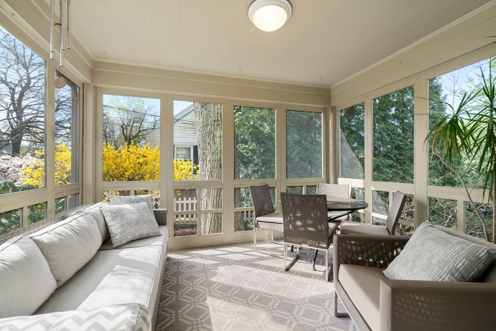 39 Hickory Cliff Road Newton, MA 02464 - Photo 16 of 28 Gallery Image 16