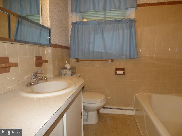 450 Maywood Road York, PA 17402 - Photo 8 of 21 Gallery Image 8
