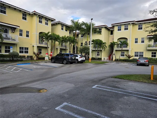 $3,100 | 290 Northwest 109th Avenue, Unit 107, Miami, FL 33172