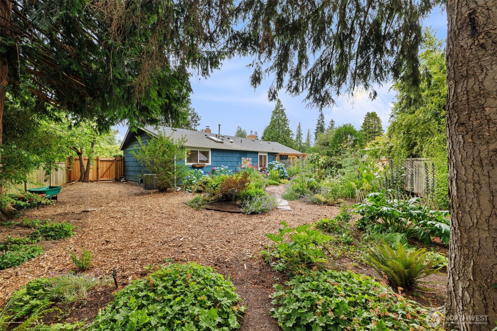 8315 198th Street Southwest Edmonds, WA 98026 - Photo 34 of 37