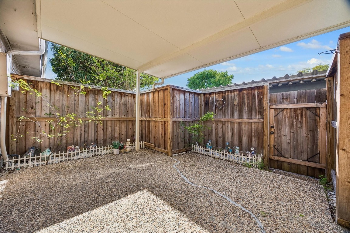 9481 Fondren Road Houston, TX 77074 - Photo 16 of 19