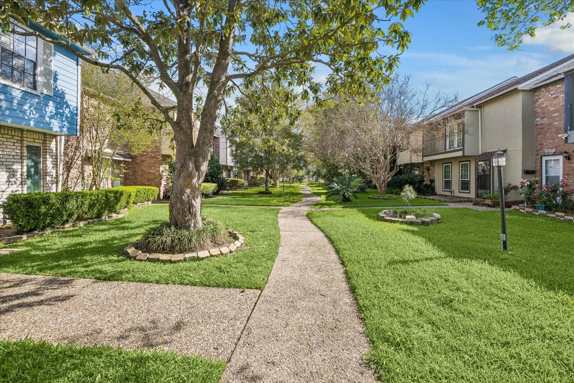 9481 Fondren Road Houston, TX 77074 - Photo 2 of 19