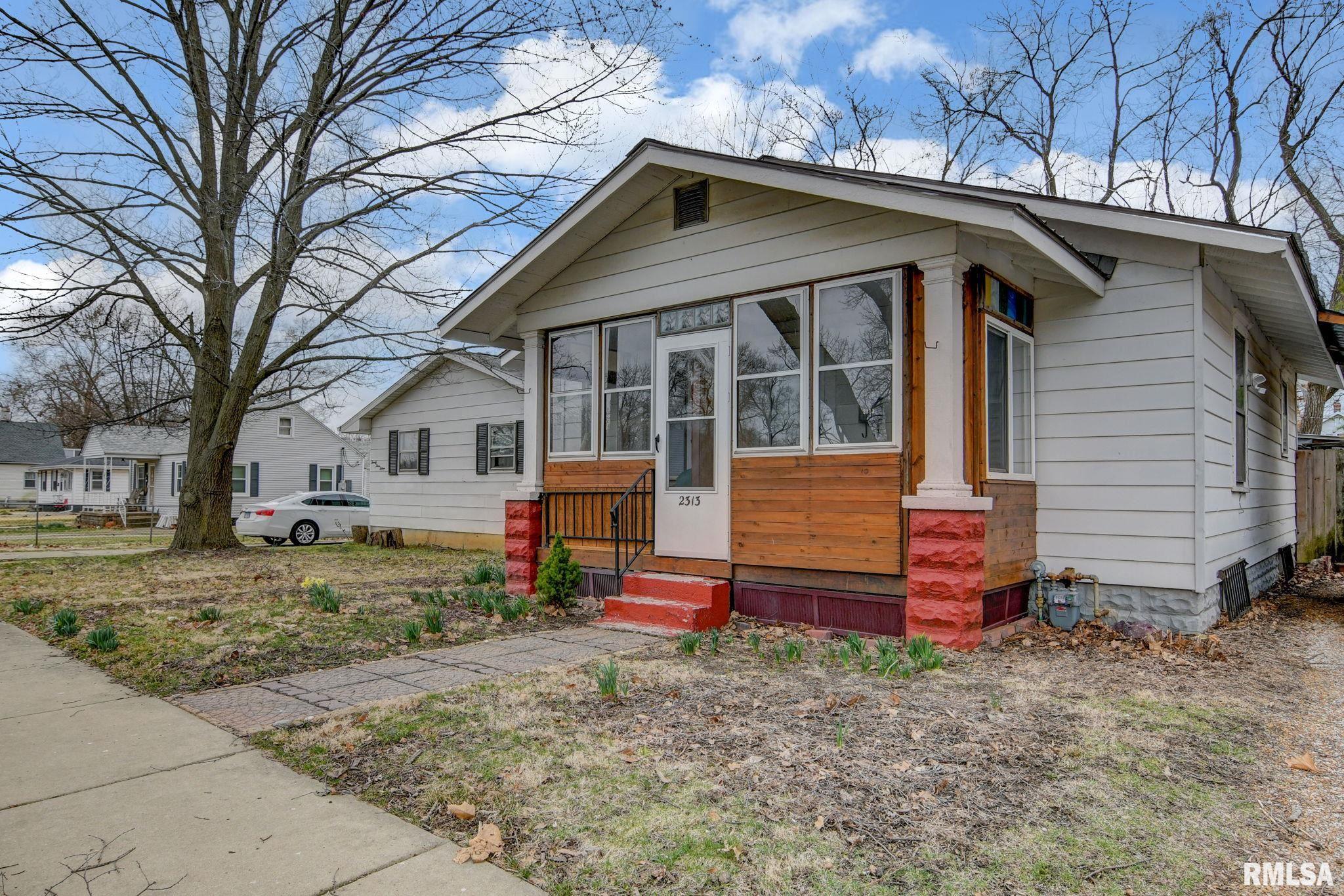 2313 South 15th Street Springfield, IL 62703 - Photo 1 of 24