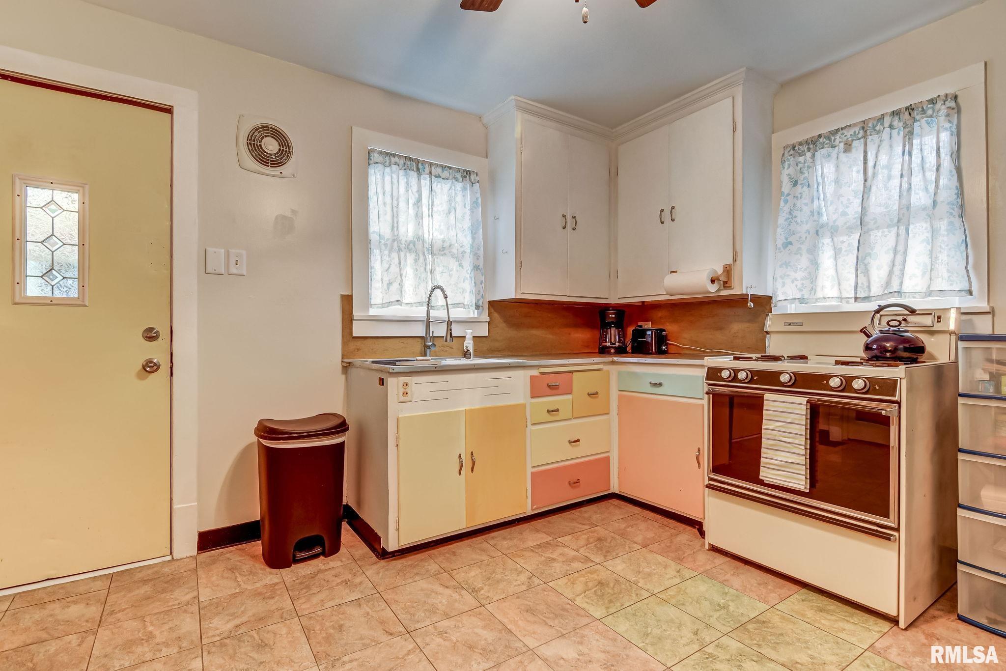 2313 South 15th Street Springfield, IL 62703 - Photo 13 of 24