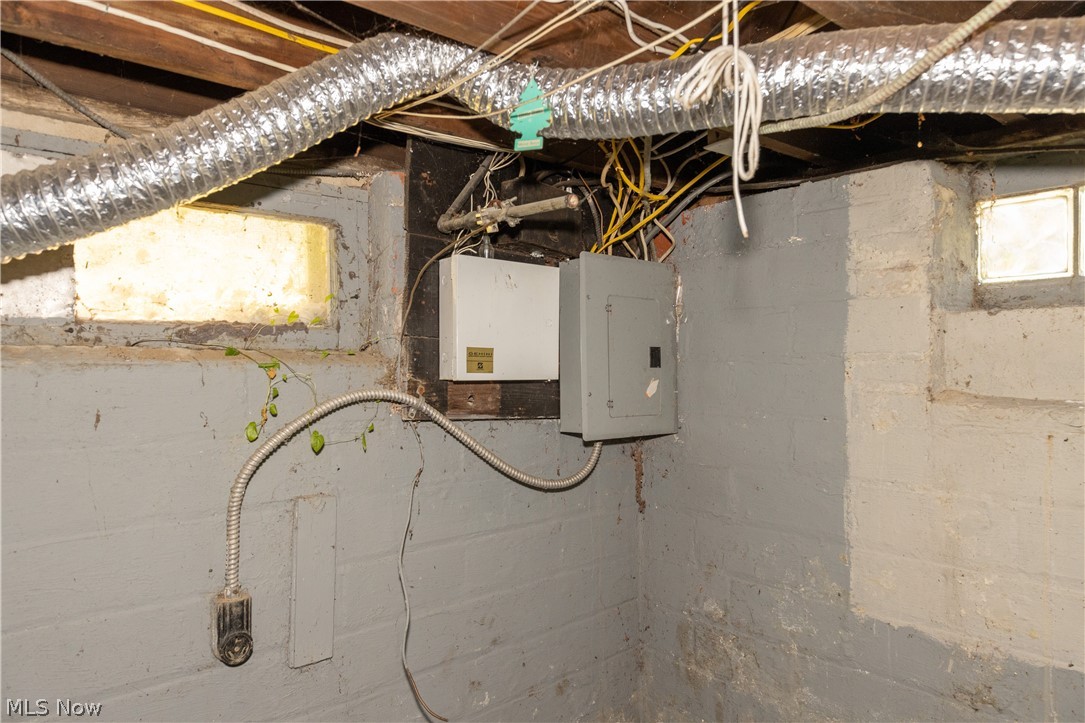 14650 Superior Road Cleveland, OH 44118 - Photo 48 of 50