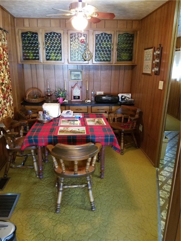 979 Tollgate Village Road Warwick, RI 02886 - Photo 3 of 6 Dining Area