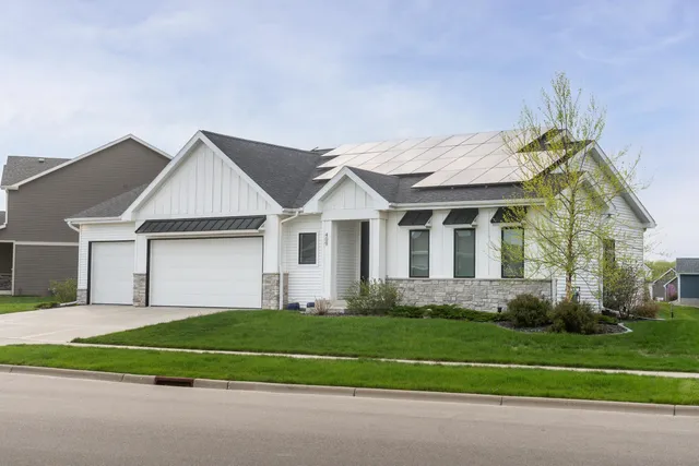 $725,000 | 409 Peterson Trail, Oregon, WI 53575