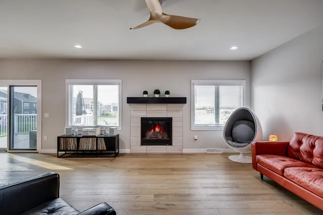 $725,000 | 409 Peterson Trail, Oregon, WI 53575