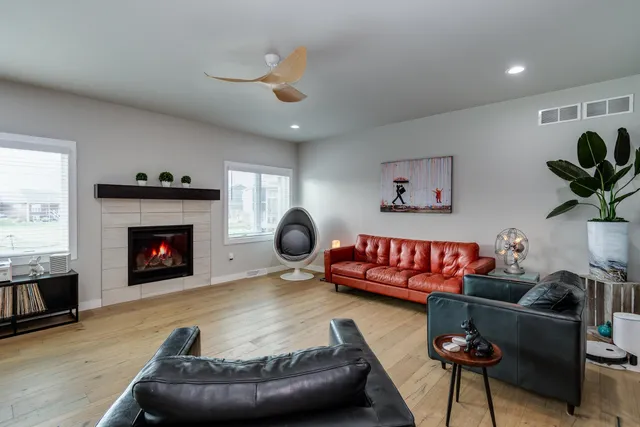 $725,000 | 409 Peterson Trail, Oregon, WI 53575