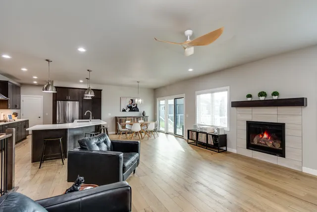 $725,000 | 409 Peterson Trail, Oregon, WI 53575