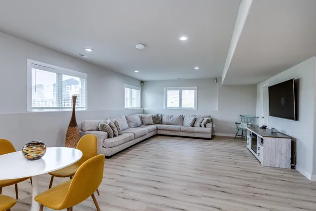 $725,000 | 409 Peterson Trail, Oregon, WI 53575